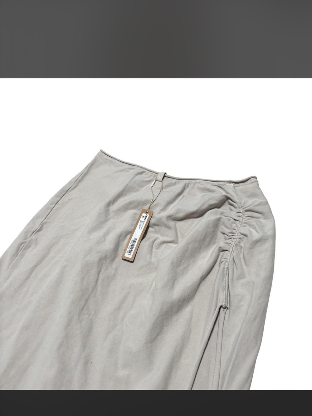 NWT skims raw edge skirt size medium color stone - Picture 3 of 5